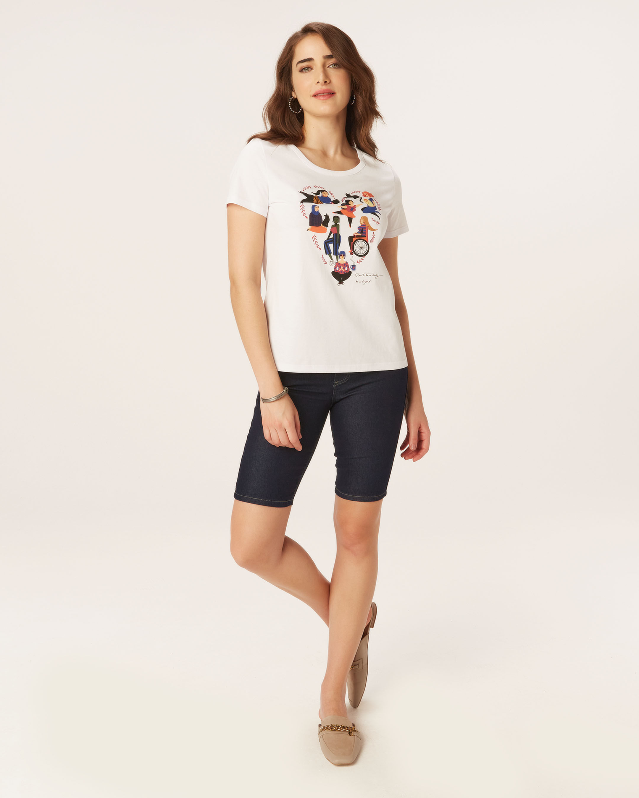 Bermuda Feminina Ciclista Em Jeans Com Elastano