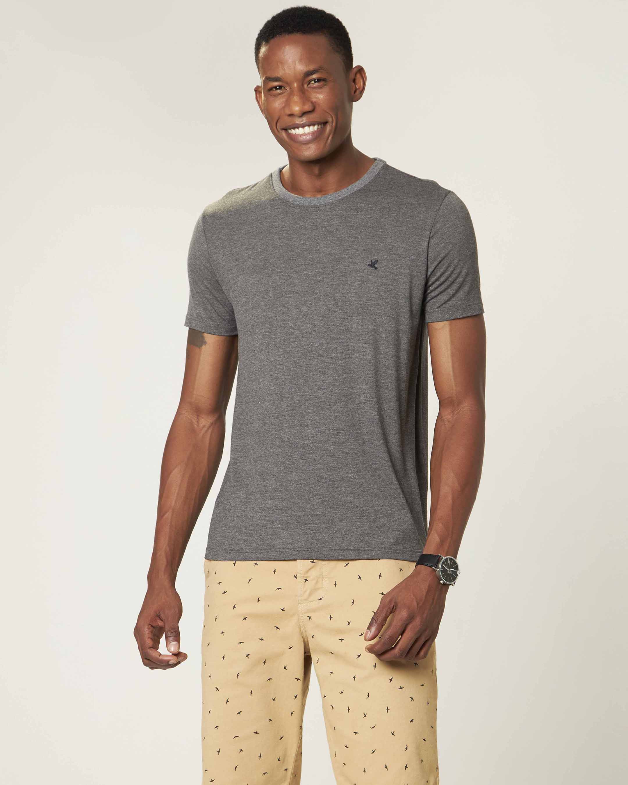 Camiseta Básica Masculina Bordado Frontal Em Viscose Stretch